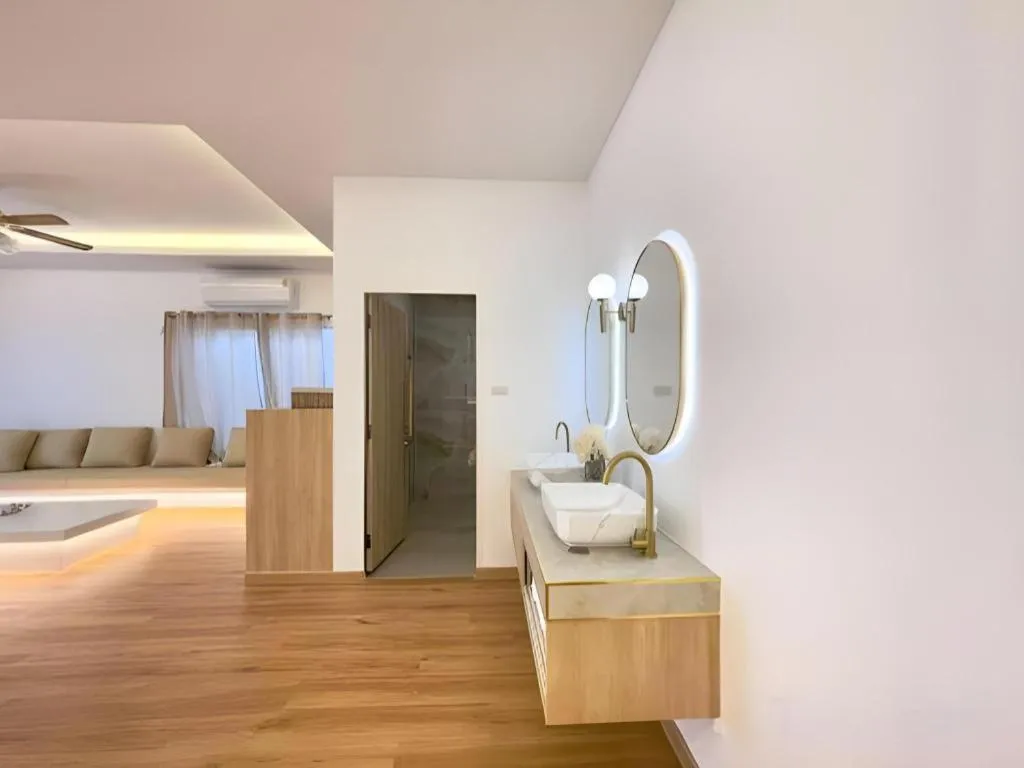 Bed in Tonsak Resort