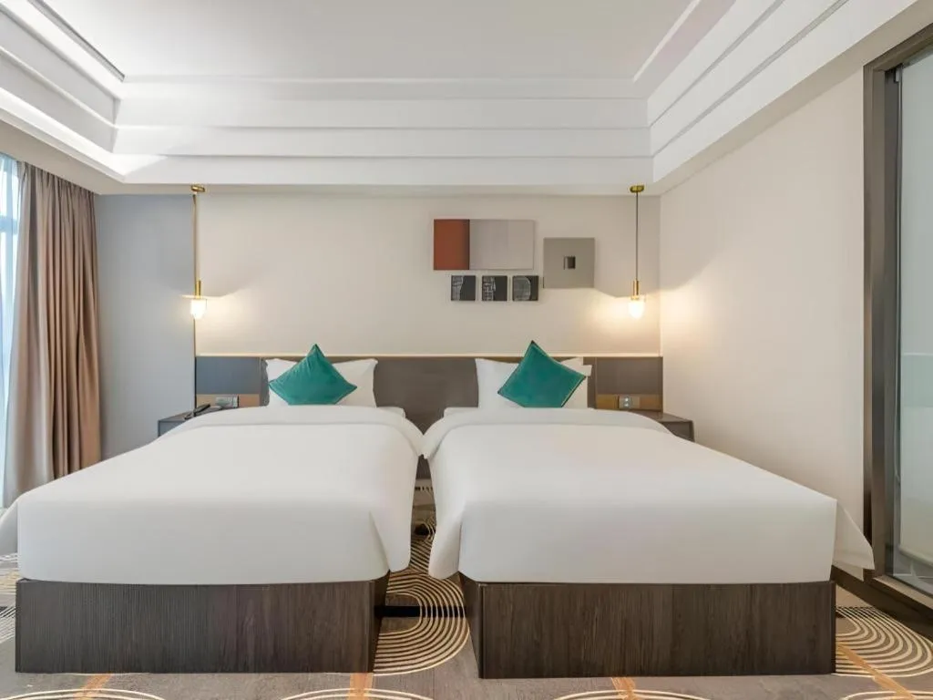 Bed in Park Lane Hotel