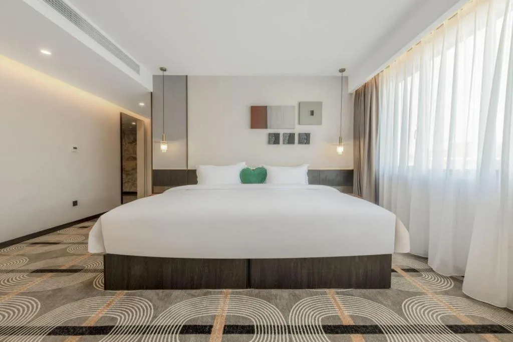 Bed in Park Lane Hotel