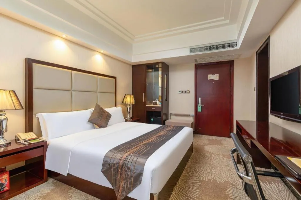 Bed in Park Lane Hotel