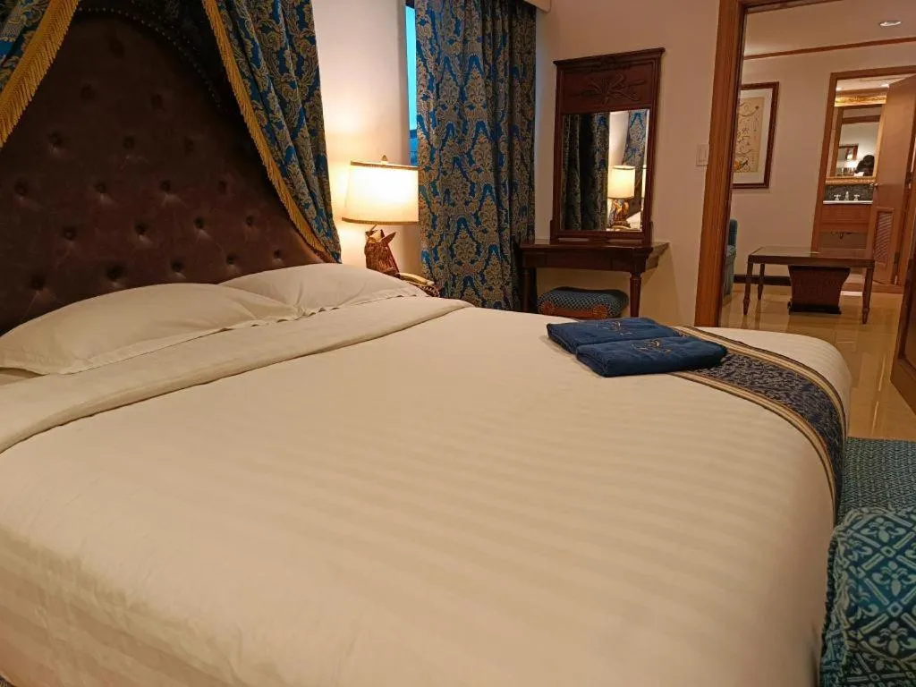 Bed in Subic Bay Venezia