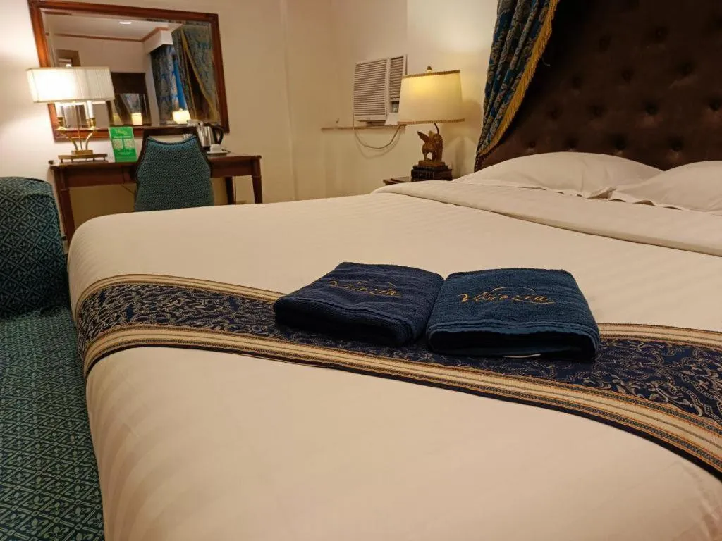 Bed in Subic Bay Venezia