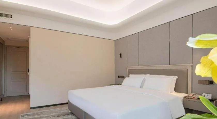 Bed in Zhuhai Dehan Hotel