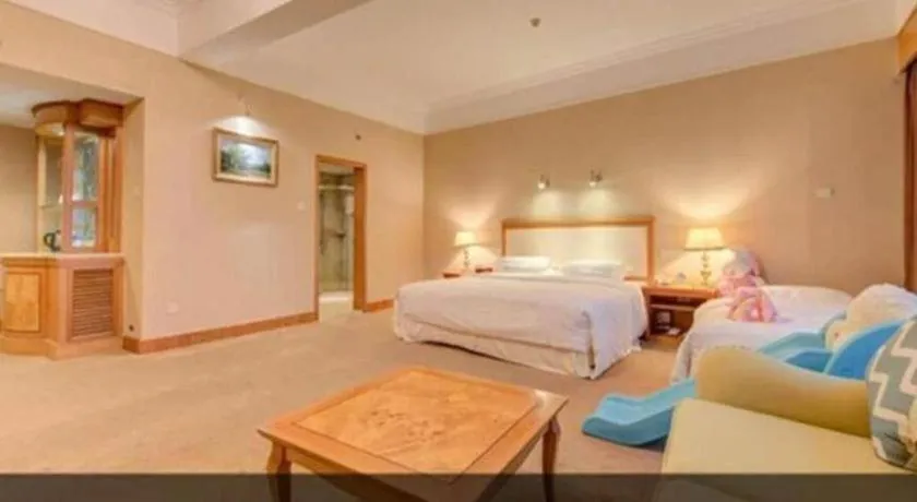 Bed in Zhuhai Dehan Hotel