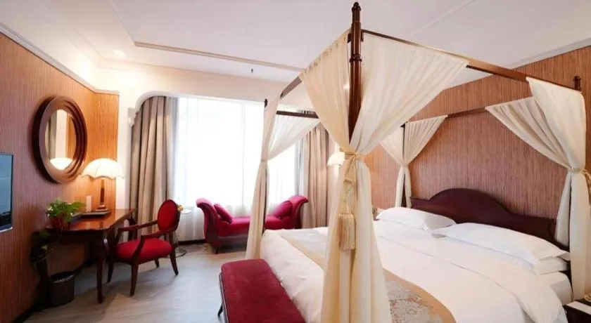 Bed in Hua Xia Pearl Hotel