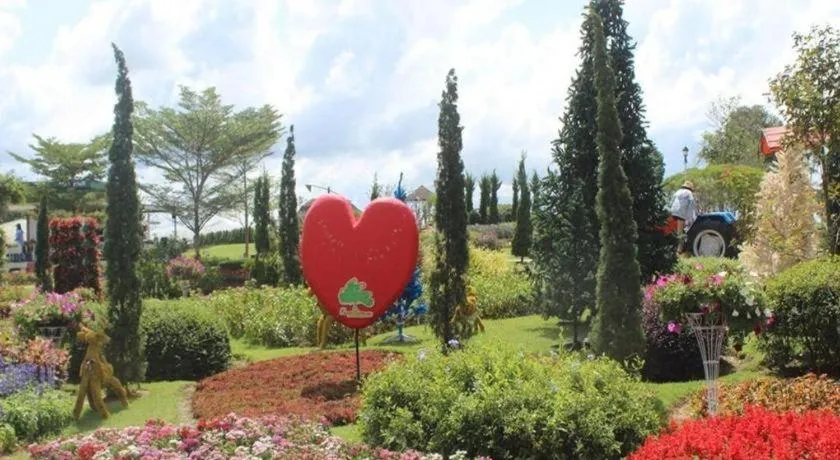 Montana Cotswolds Resort