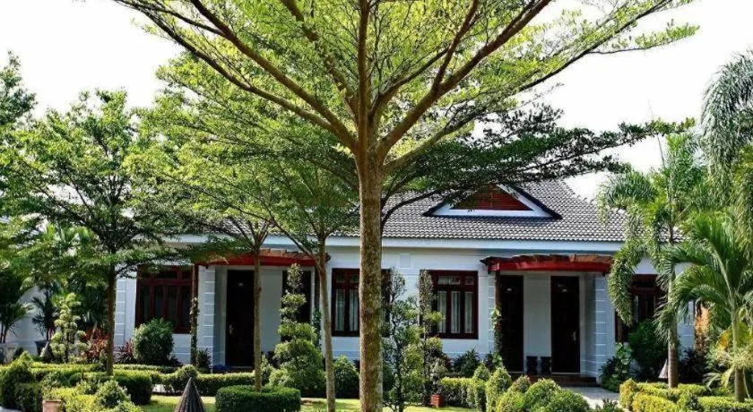 Forever Green Resort