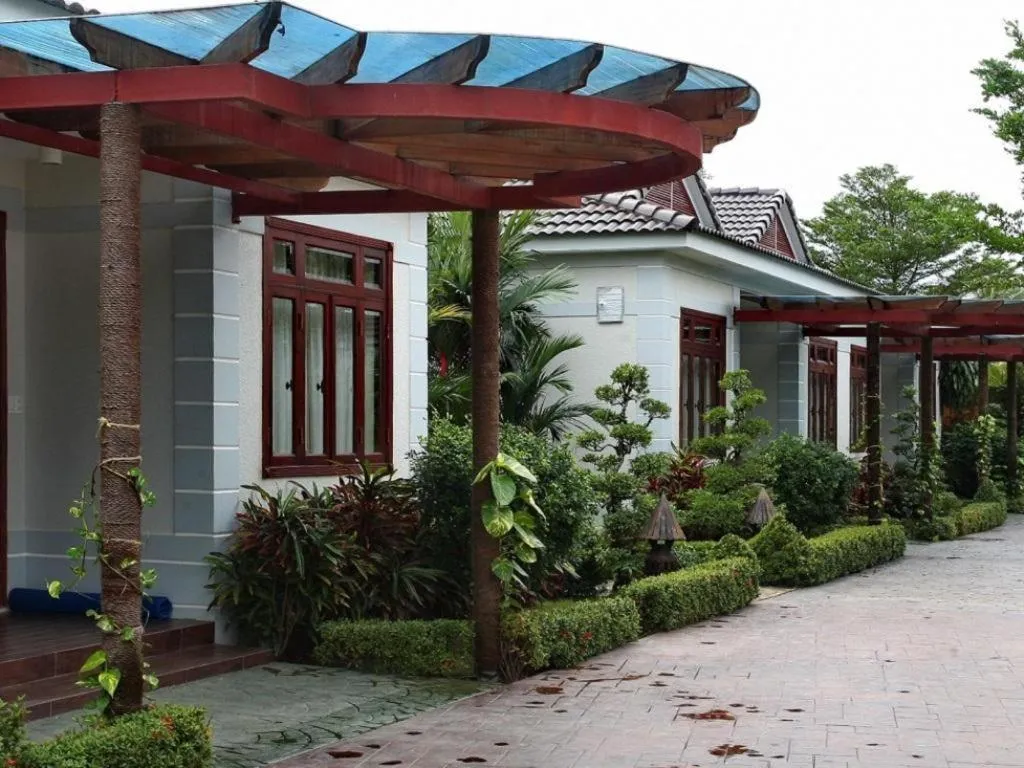 Forever Green Resort