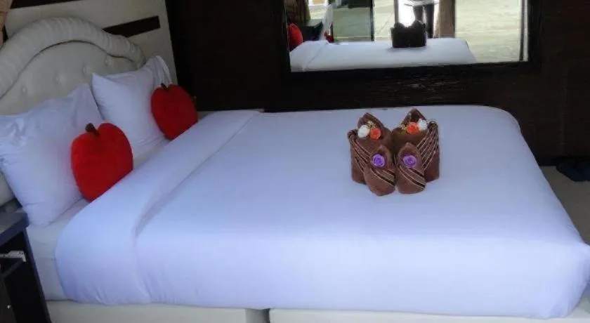 Bed in Love You Resort