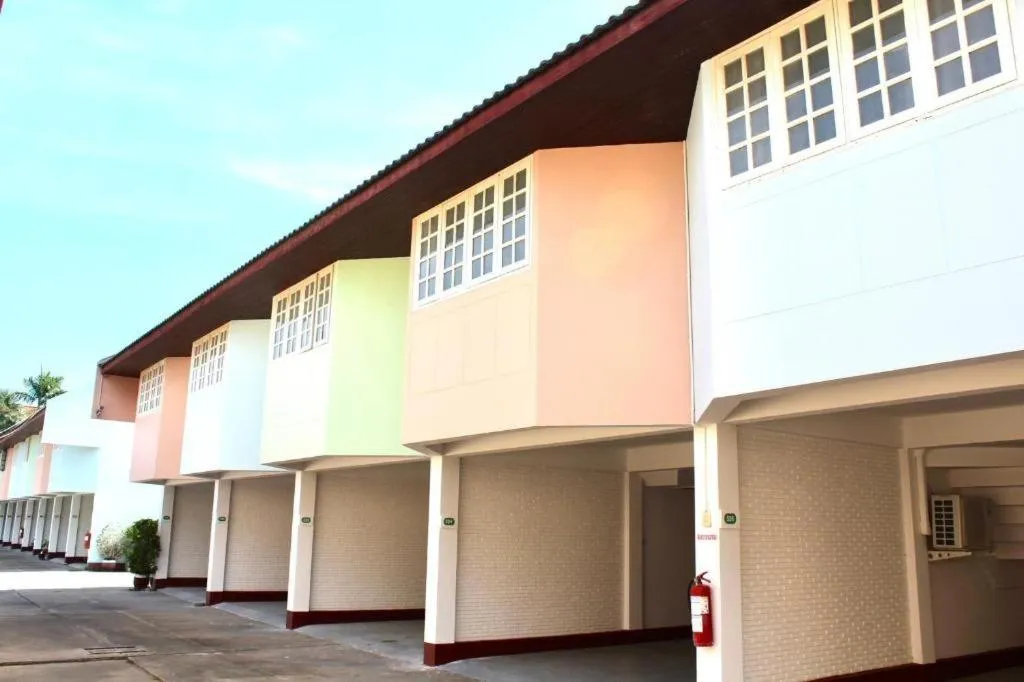 Bangsaen Villa Hotel