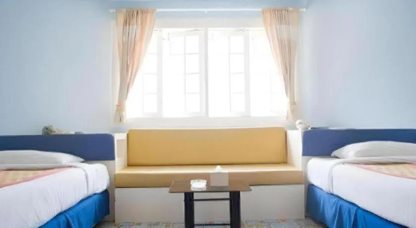 Bed in Bangsaen Villa Hotel