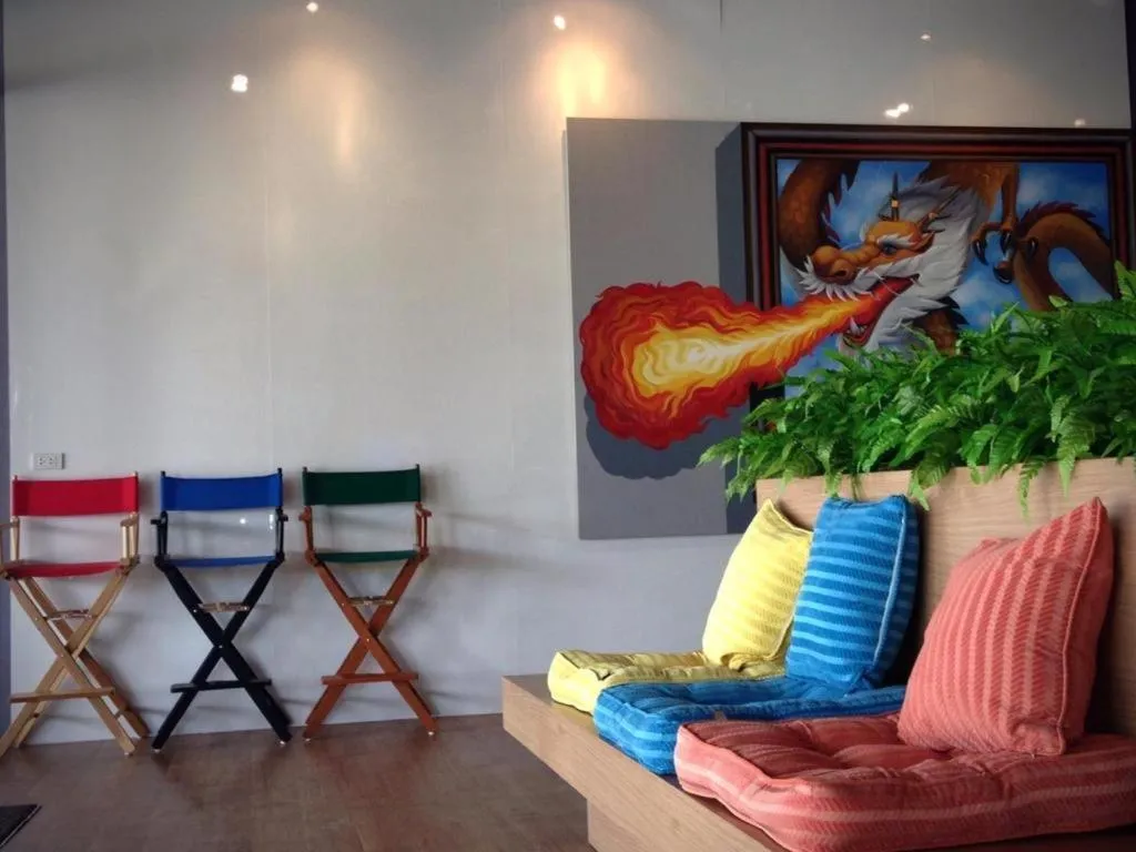 The Pride Hotel At Laemsing