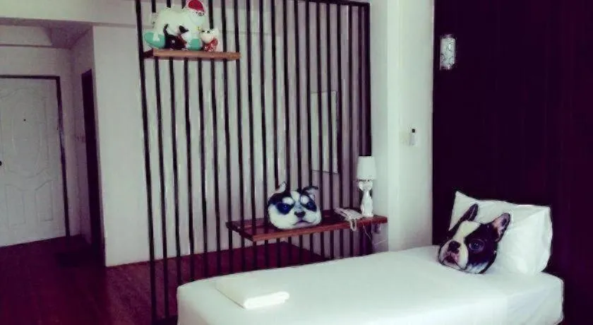 Bed in The Pride Hotel At Laemsing