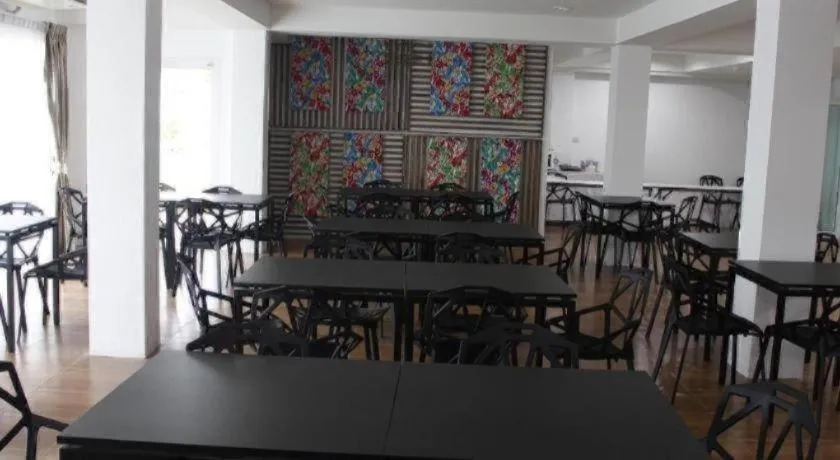 The Pride Hotel At Laemsing