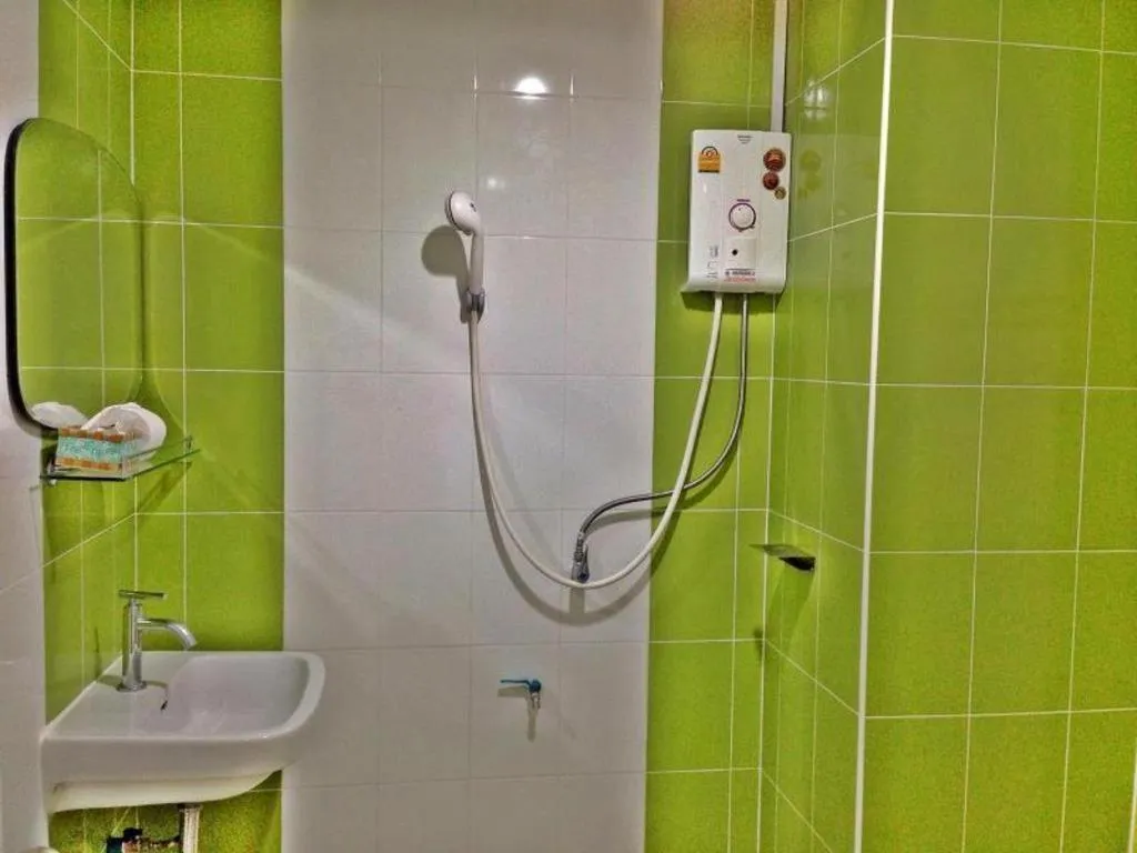 The Pride Hotel At Laemsing