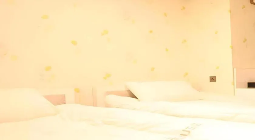 Bed in Myeongdong Mom House