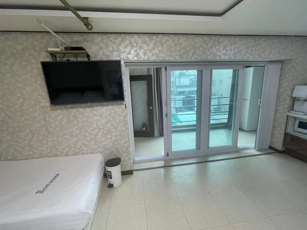 Myeongdong Mom House