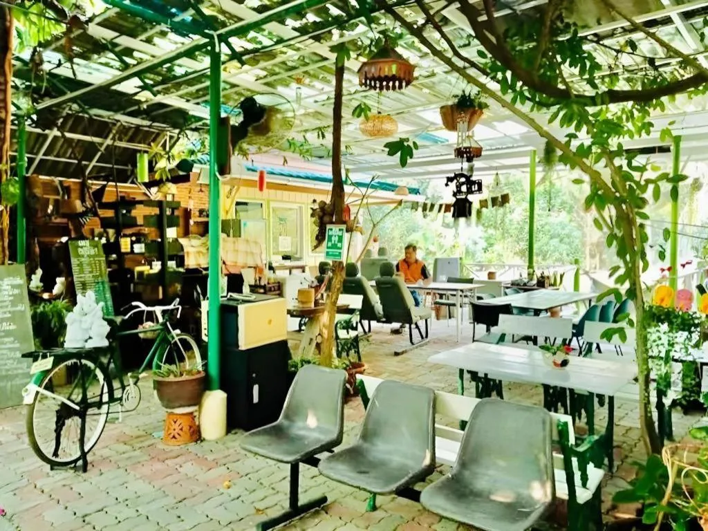 RuenNamyen Resort Amphawa