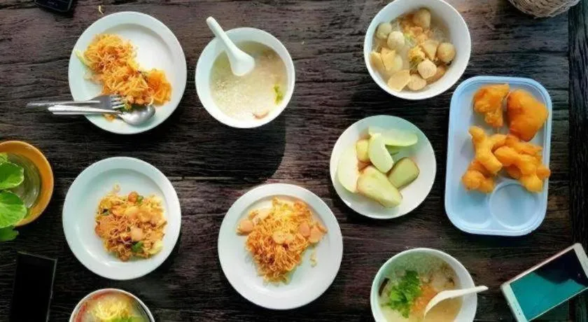 RuenNamyen Resort Amphawa