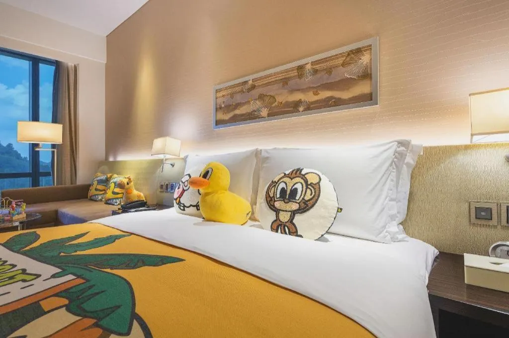 Bed in New World Guiyang Hotel