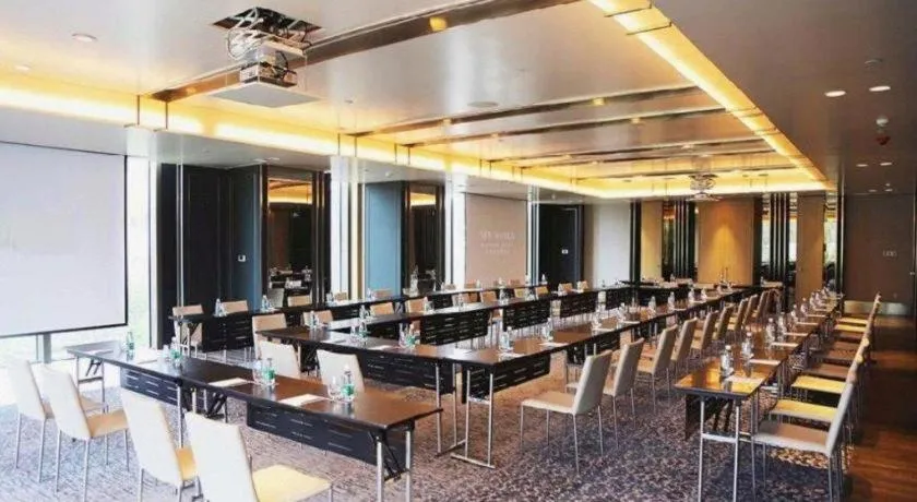 New World Guiyang Hotel