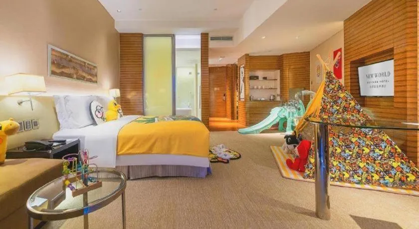 Bed in New World Guiyang Hotel