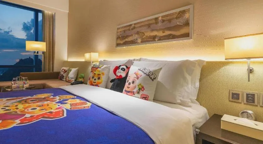 Bed in New World Guiyang Hotel