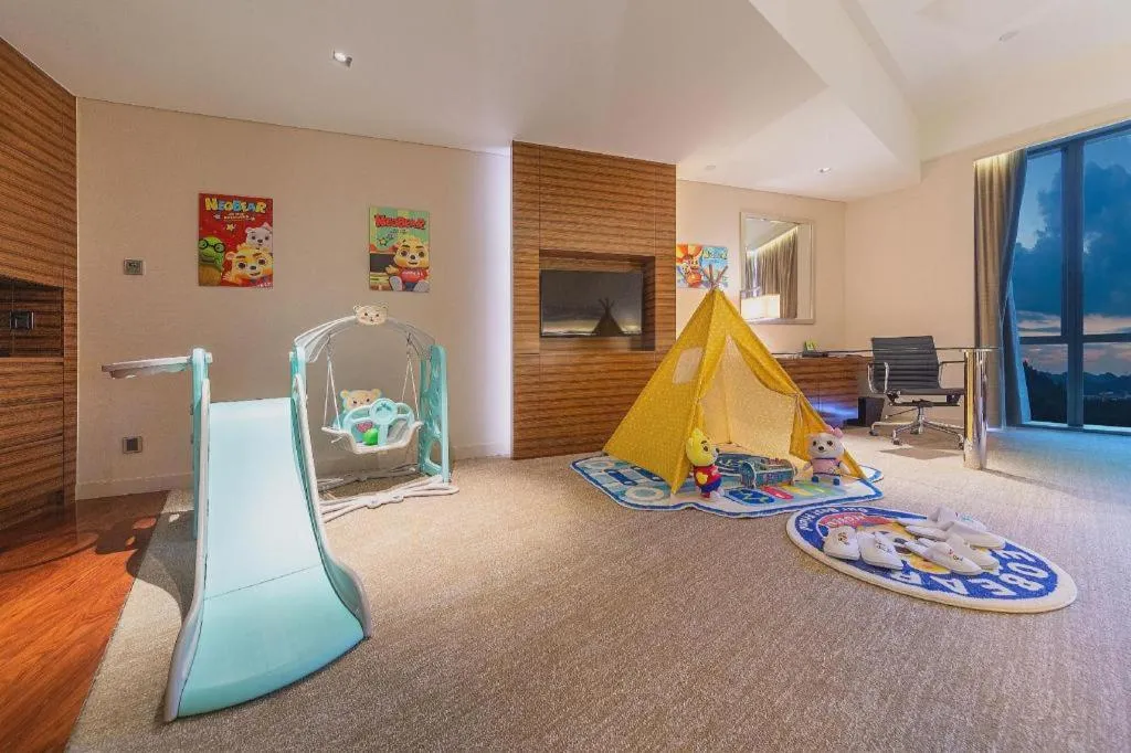 New World Guiyang Hotel