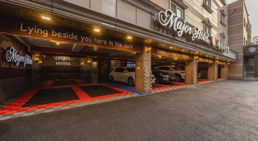 Major Hotel
