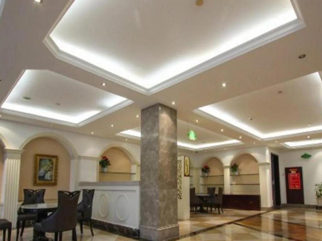 Vienna Hotel Hangzhou Binkang Road Metro Station