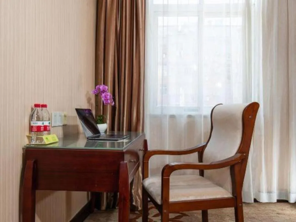 Vienna Hotel Hangzhou Binkang Road Metro Station