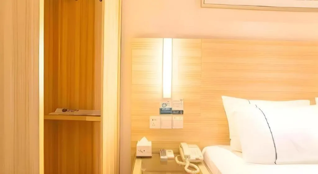 Bed in City Comfort Inn Nanning Chaoyang Square Metro Station