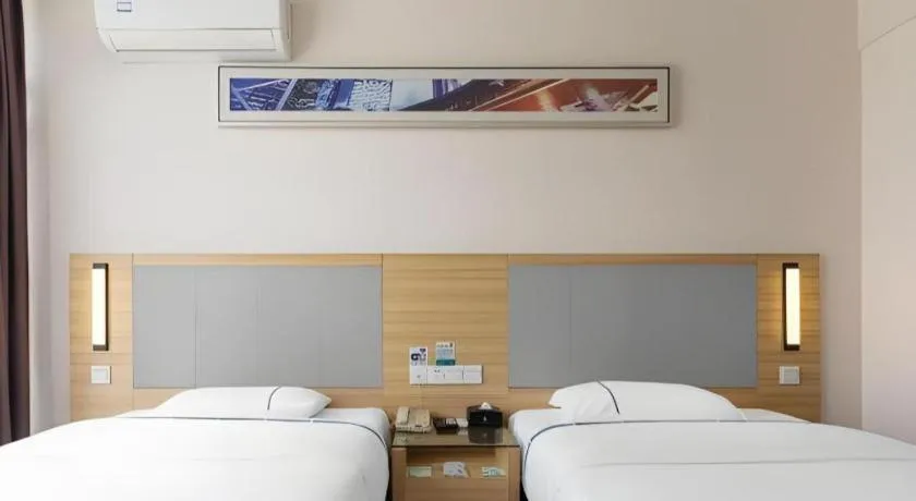 Bed in City Comfort Inn Nanning Chaoyang Square Metro Station