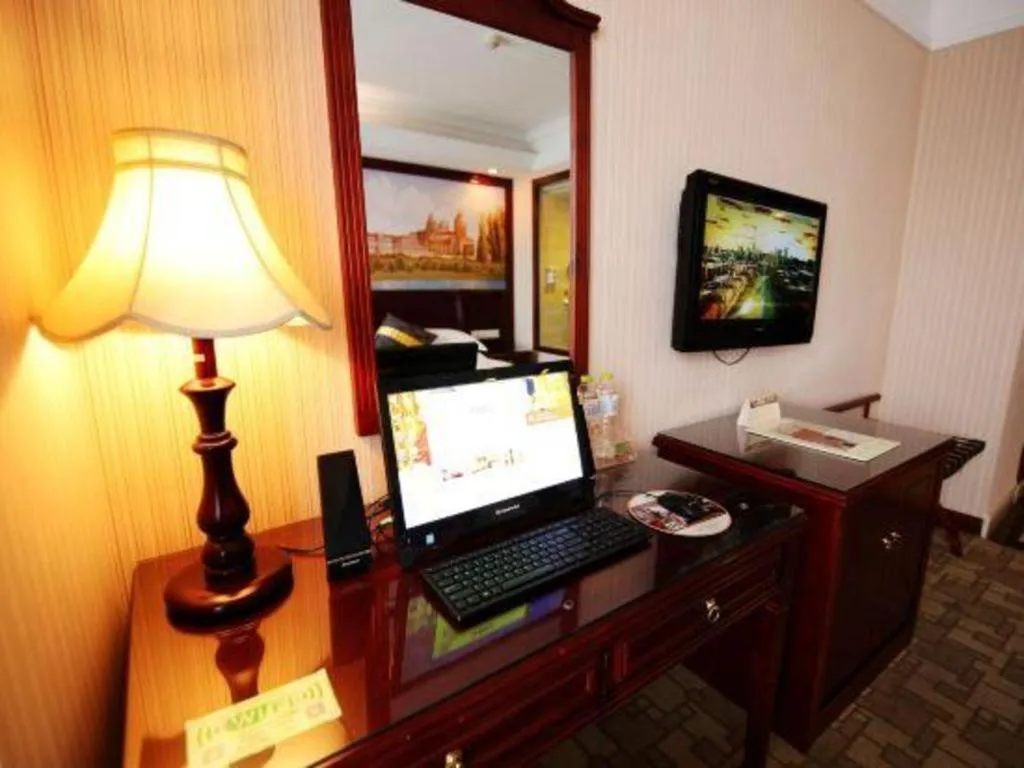 Vienna Hotel Nanning Train Station