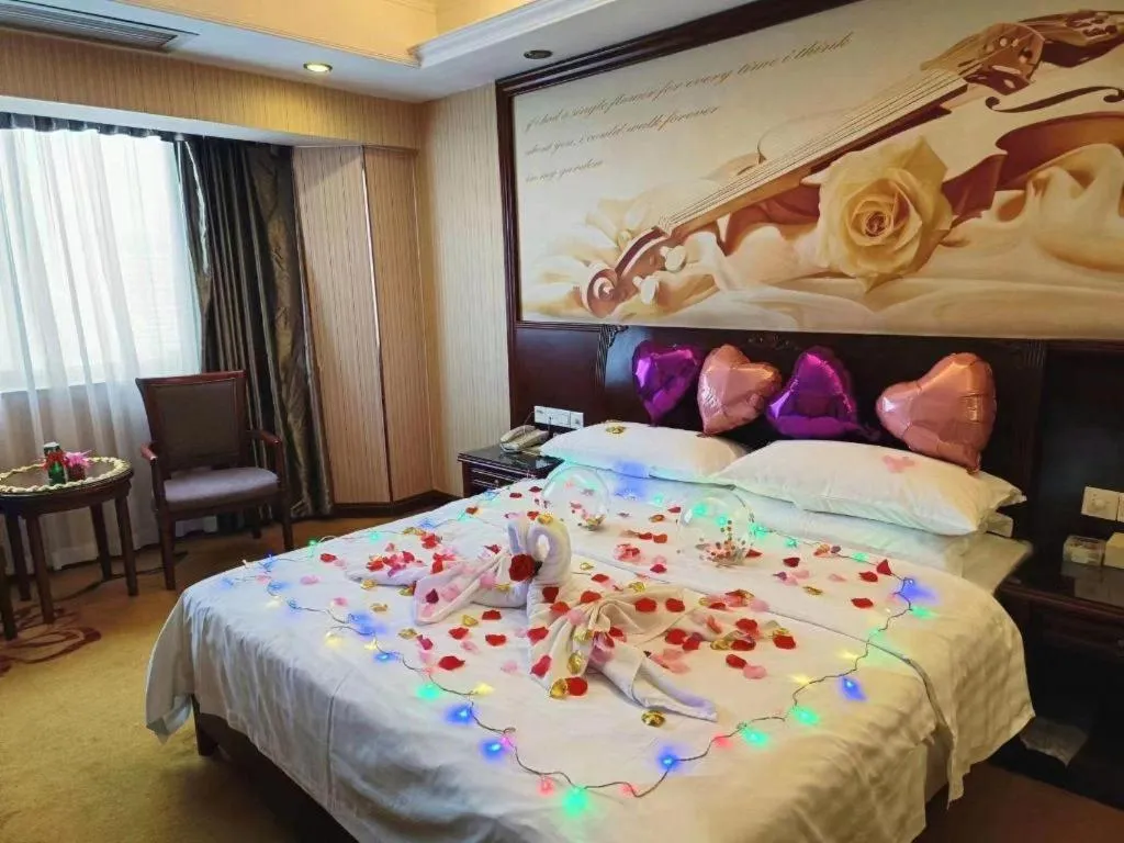 Bed in Vienna Hotel Nanning Train Station