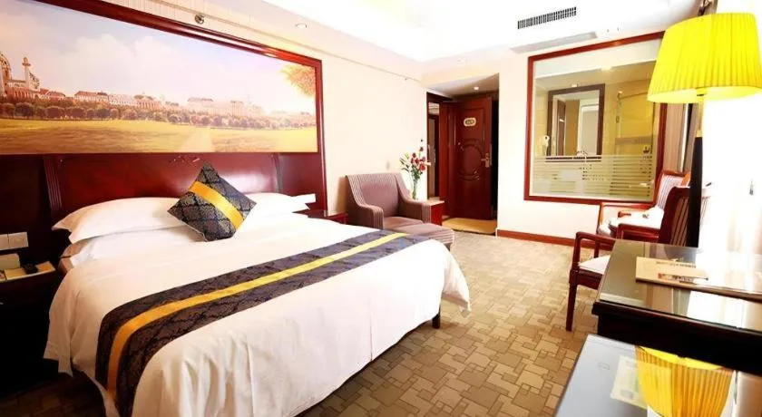 Bed in Vienna Hotel Nanning Train Station