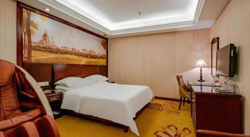 Bed in Vienna Hotel Nanning Train Station