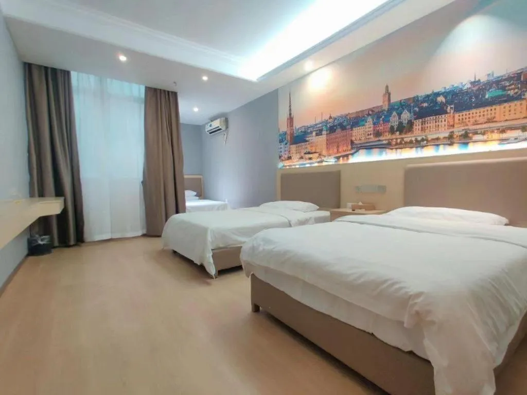 Bed in Vienna Hotel Nanning Train Station