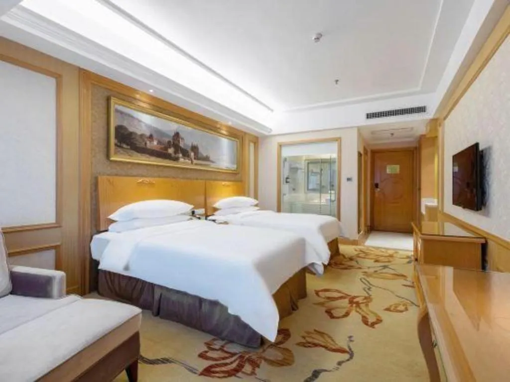 Bed in Vienna International Hotel Shenzhen North Station Branch