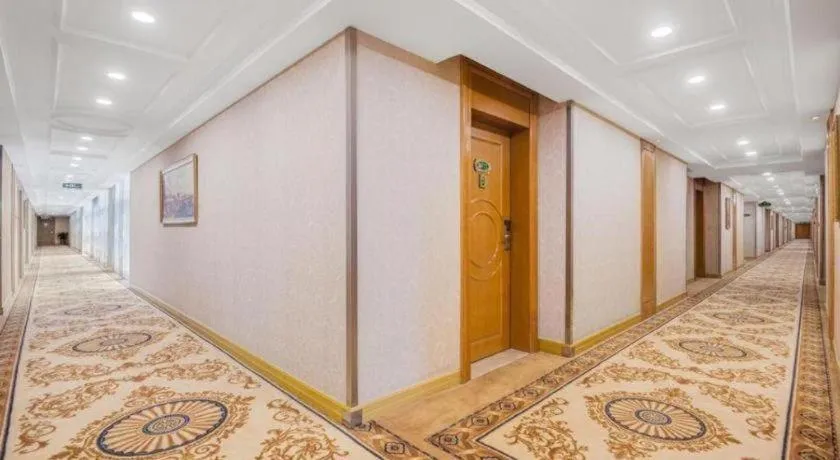 Vienna International Hotel Shenzhen North Station Branch