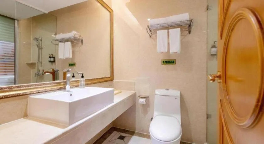 Vienna International Hotel Shenzhen North Station Branch