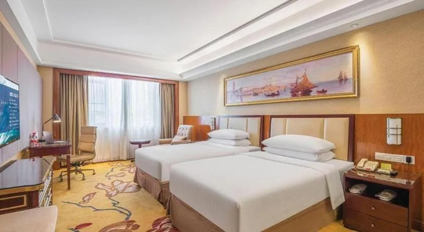 Bed in Vienna International Hotel Shenzhen North Station Branch