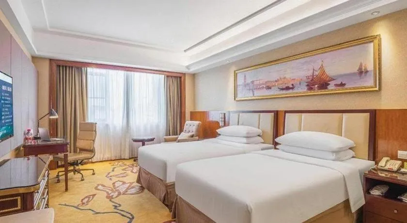 Bed in Vienna International Hotel Shenzhen North Station Branch