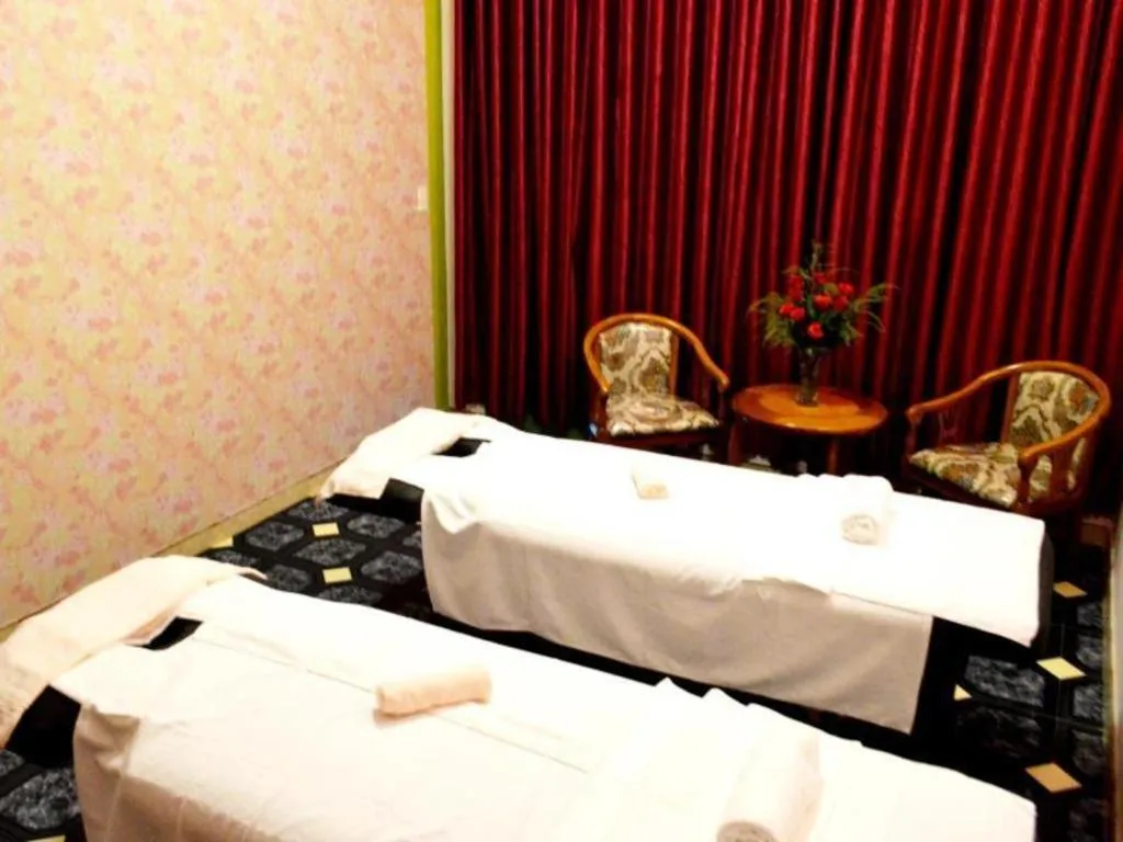 Bed in Dalat Flower Hotel & Spa