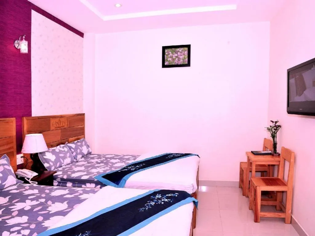 Bed in Dalat Flower Hotel & Spa