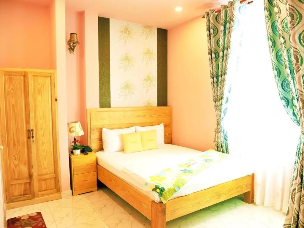 Bed in Dalat Flower Hotel & Spa