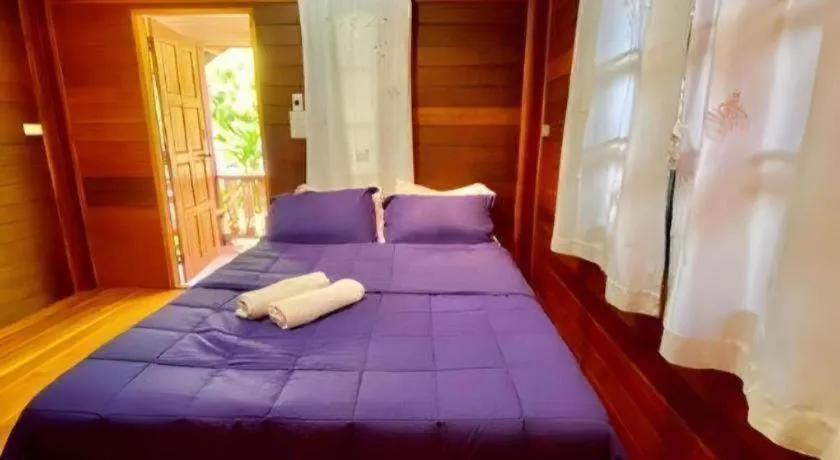 Bed in Phuphan Park Hotel