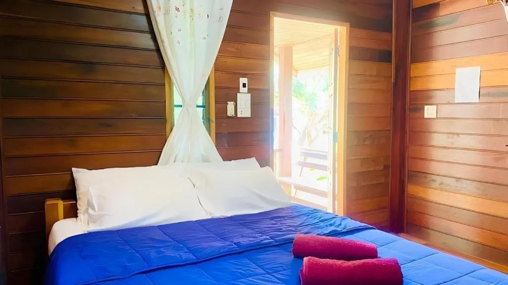 Bed in Phuphan Park Hotel