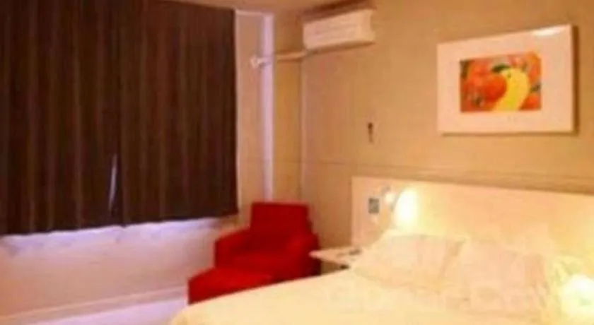 Bed in Jinjiang Inn Baotou Donghe East Railway Station