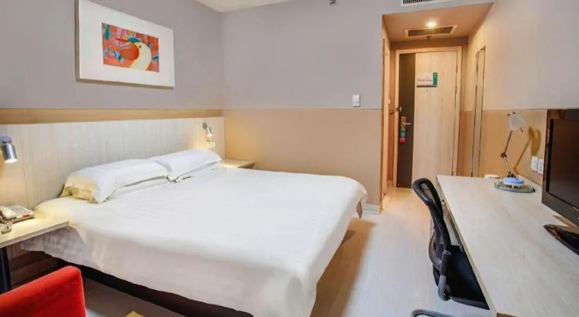 Bed in Jinjiang Inn Baotou Donghe East Railway Station